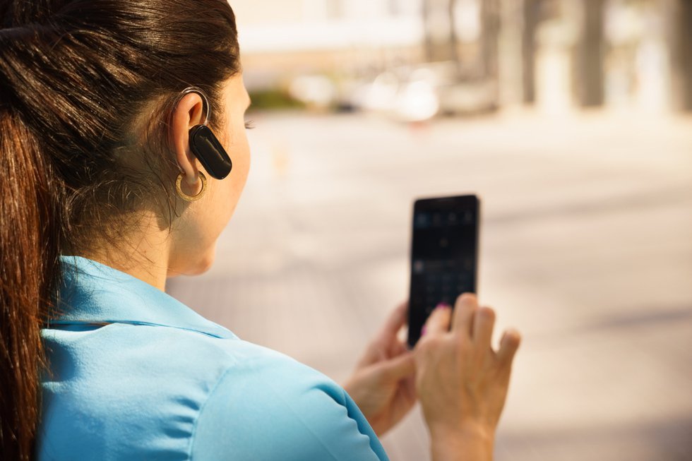 FMI: Bluetooth Hearing Aids Sales Surges