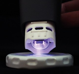 Handheld plasma treatment device improves plastic bonding