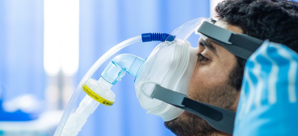 Inspir Lab's mask being used to treat patients.jpg